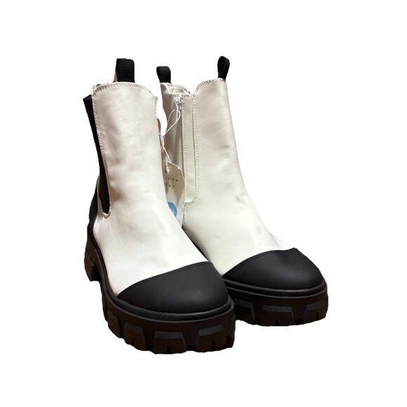 Women's Devan Winter Boots - A New Day - White/Black Zip up Size 7.5 - Picture 1 of 7
